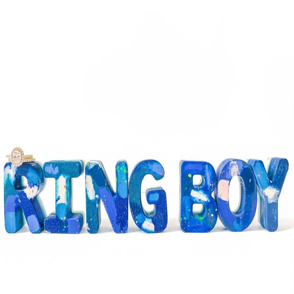 Ring Boy Crayon Set