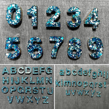 Load image into Gallery viewer, Resin Blue Sparkle | Full Set - Lavish &amp; Glamourous Designs
